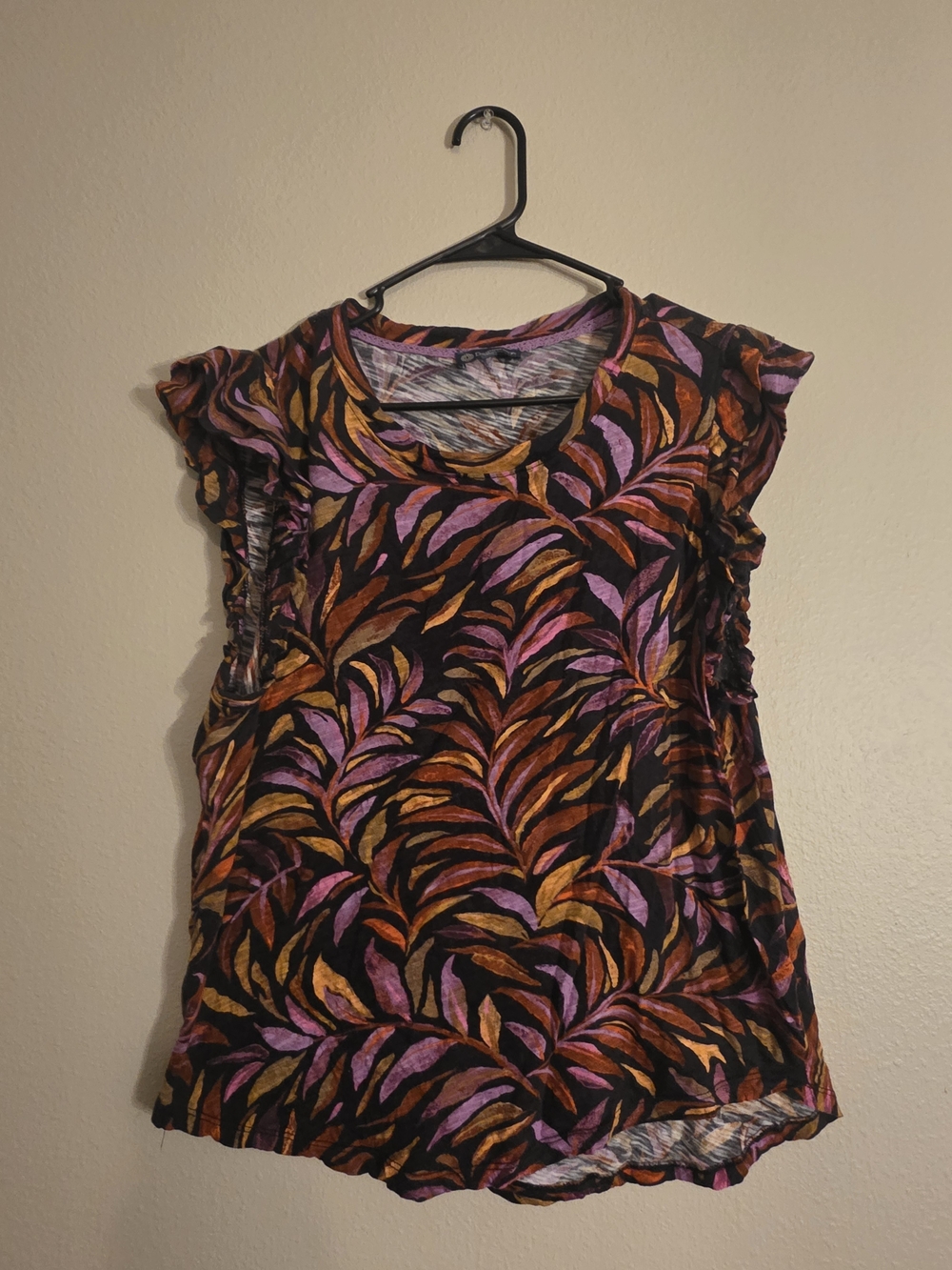 Democracy Black Sleeveless Leaf-Print Blouse with Pink & Orange Leaves